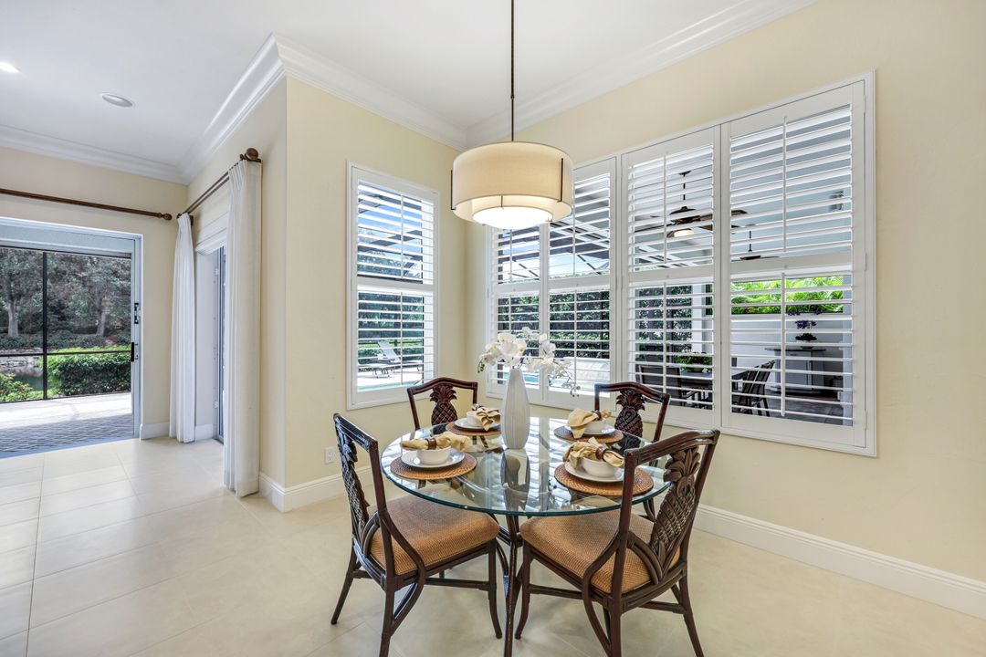 6632 Glen Arbor Way, Naples, FL 34119