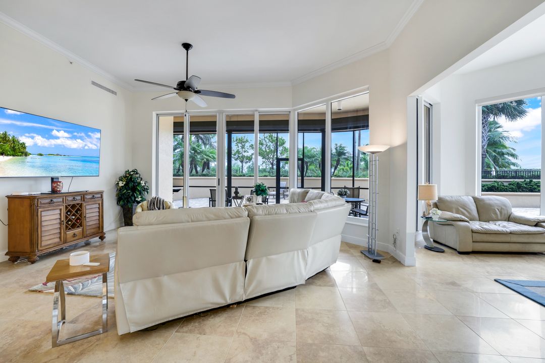 1050 Borghese Ln #106, Naples, FL 34114