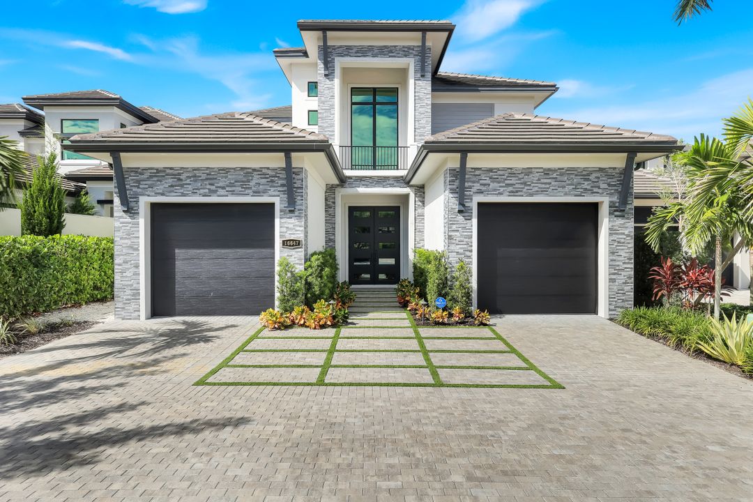 16647 Isola Bella Ln, Naples, FL 34110