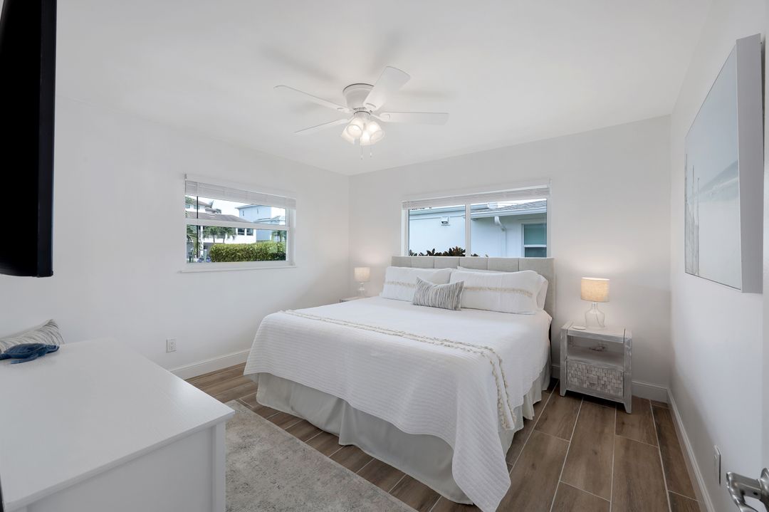 401 Lagoon Ave, Naples, FL 34108