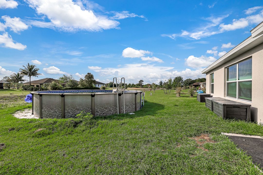 360 Pembroke St, Lehigh Acres, FL 33974