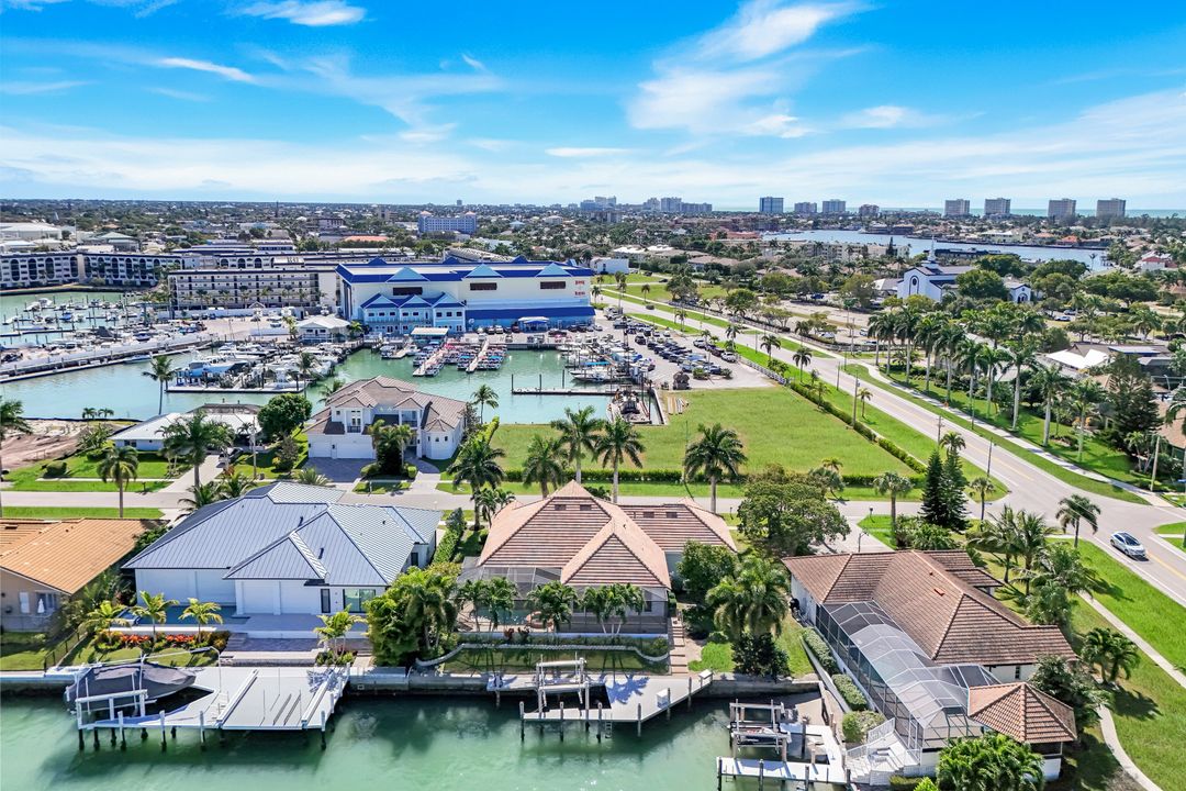 864 Magnolia Ct, Marco Island, FL 34145