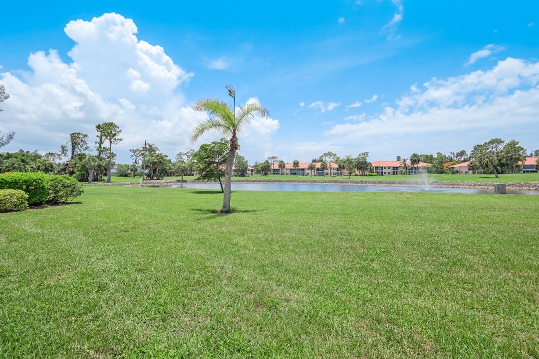300 Forest Lakes Blvd #104, Naples, FL 34105
