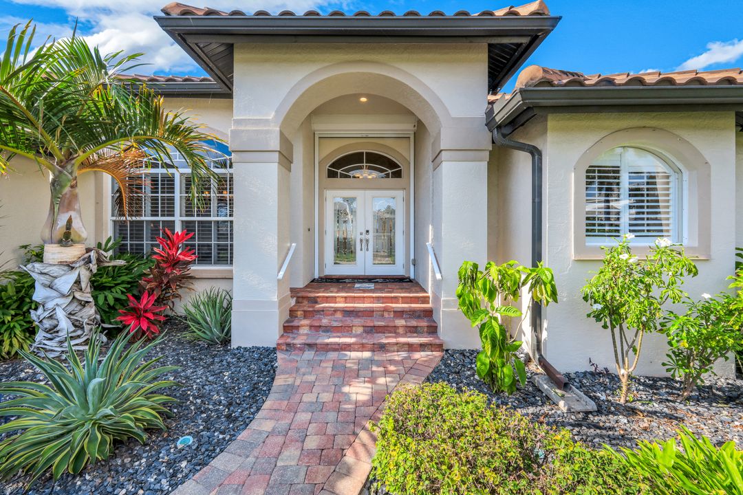 1771 Hummingbird Ct, Marco Island, FL 34145