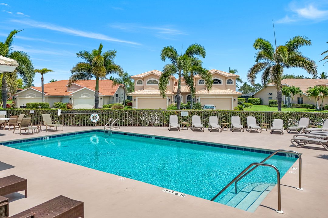 6504 Castlelawn Pl, Naples, FL 34113
