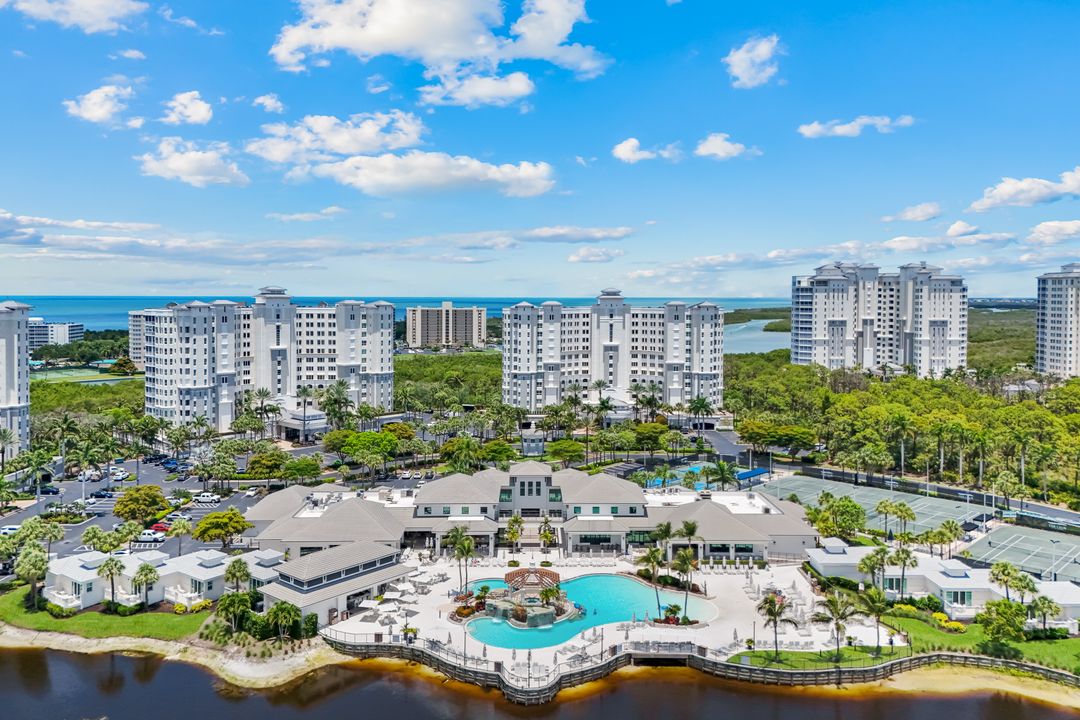 315 Dunes Blvd #707, Naples, FL 34110