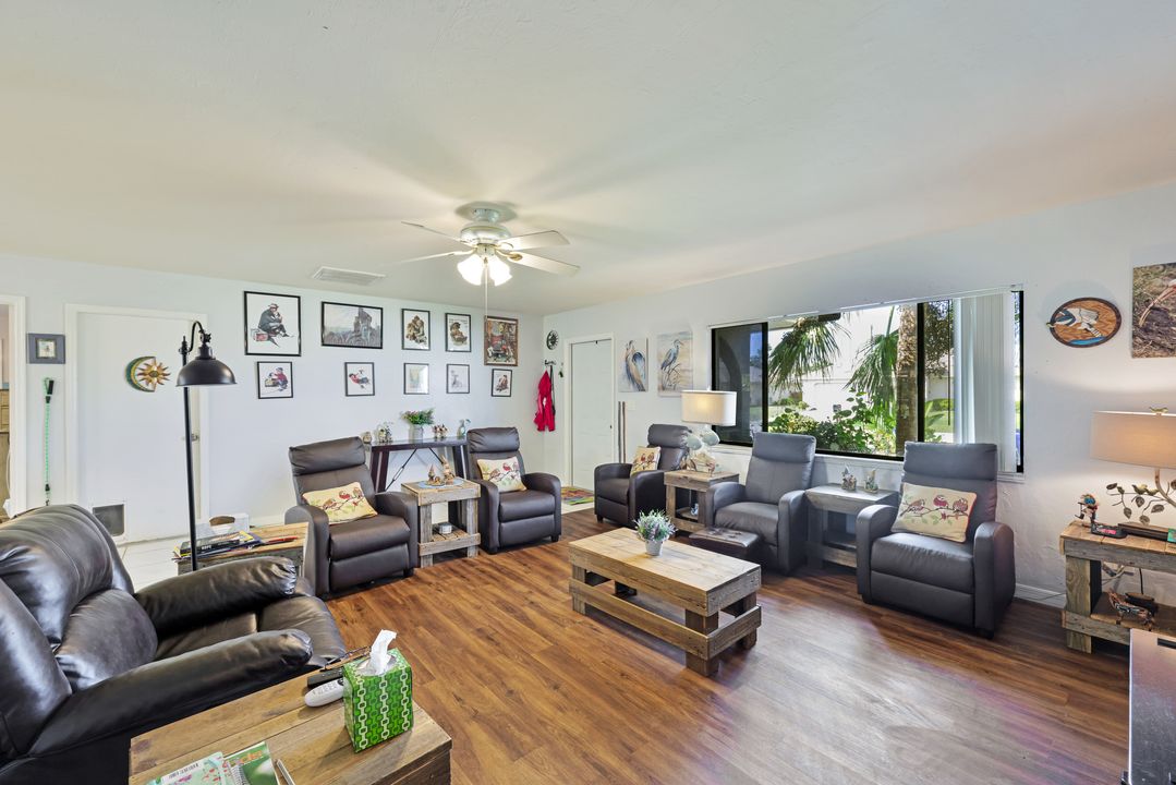 210 SE 19th Ln, Cape Coral, FL 33990