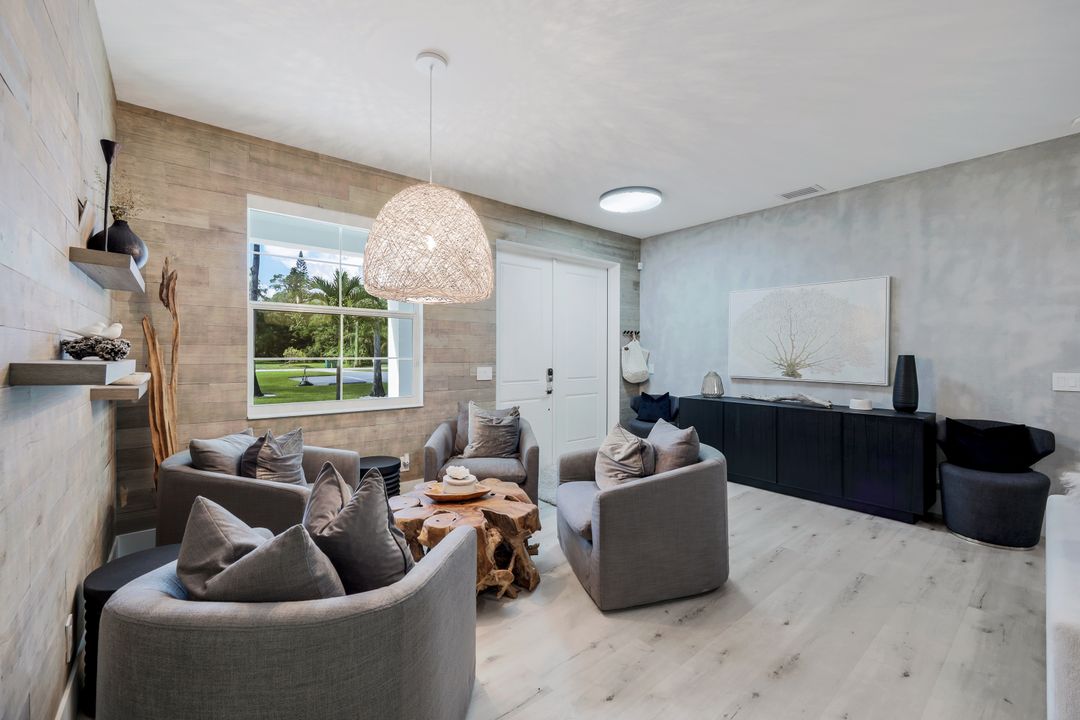 5995 Lancewood Way, Naples, FL 34116