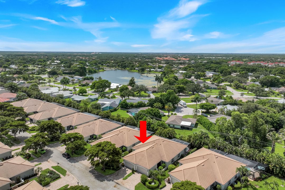 1814 Leamington Ln, Naples, FL 34109