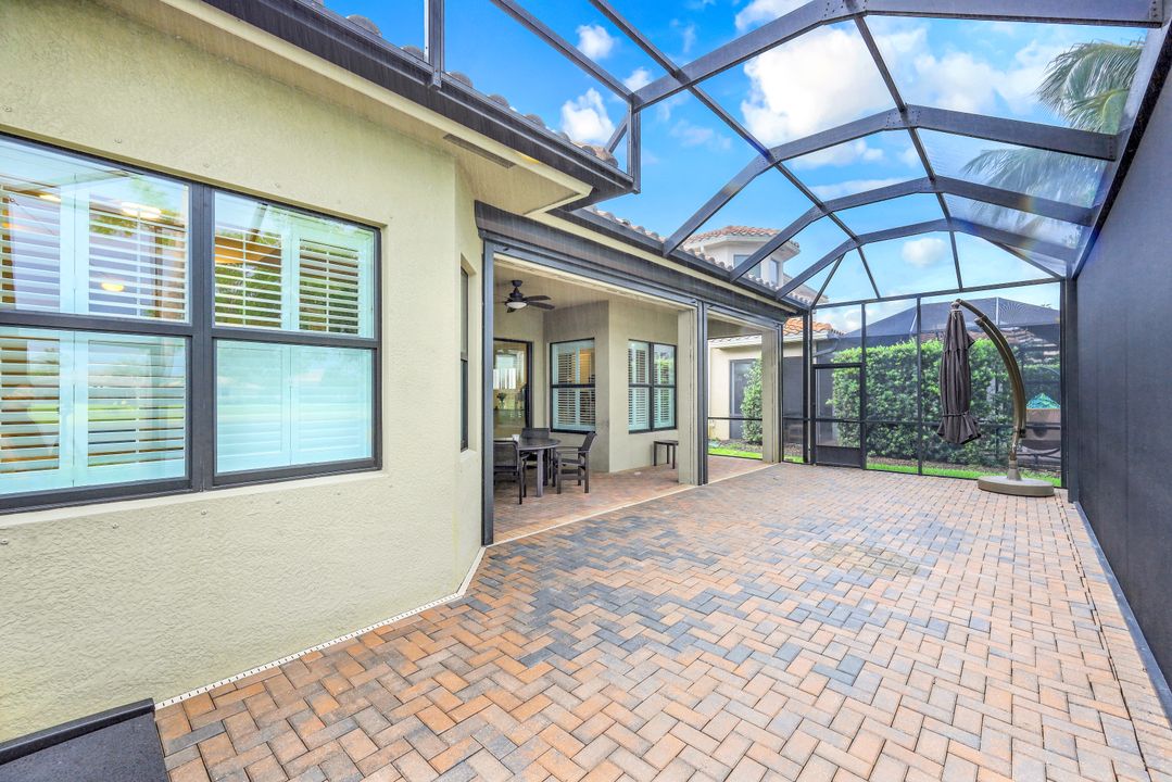 2777 Cinnamon Bay Cir, Naples, FL 34119