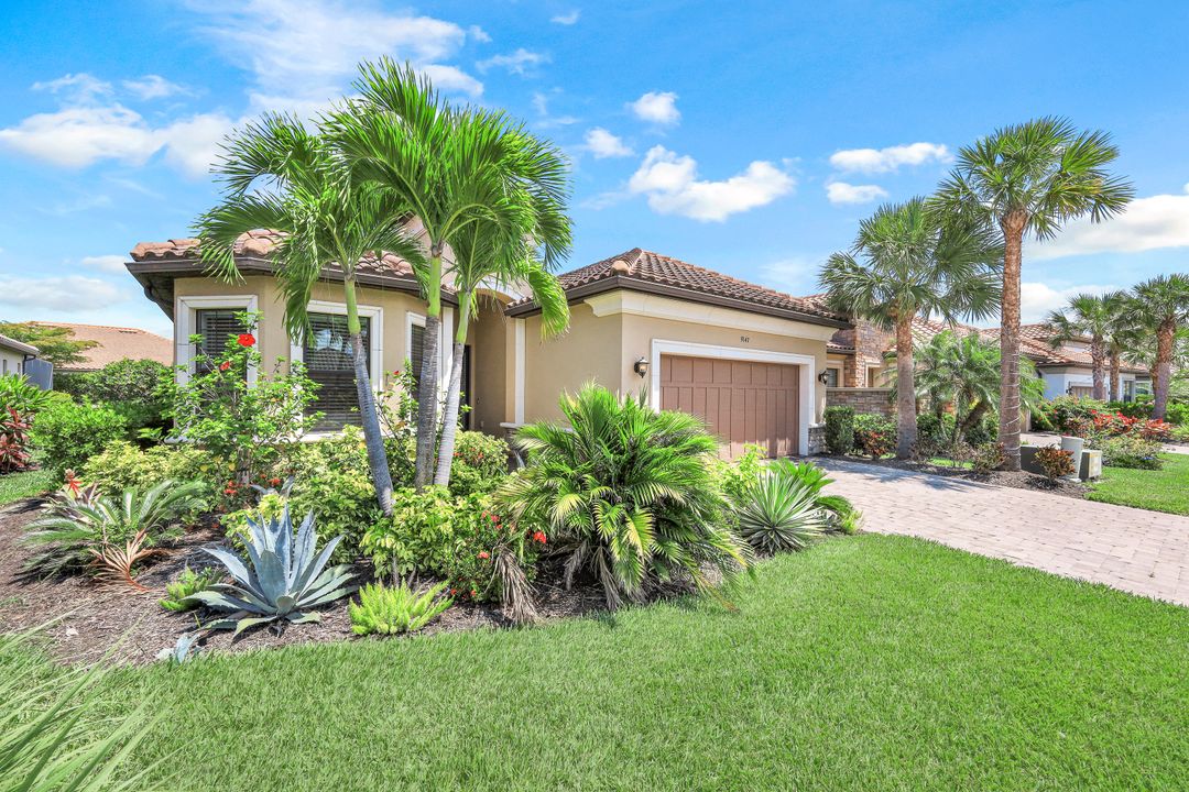 9147 Trivoli Ter, Naples, FL 34119