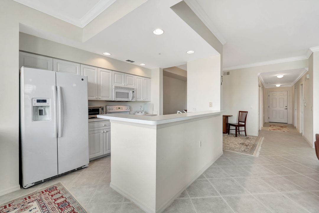 16595 Lake Cir Dr #233, Fort Myers, FL 33908