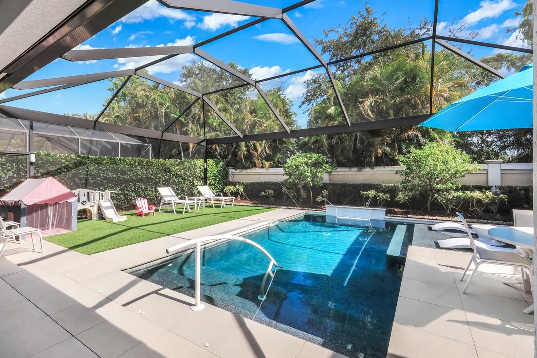 13836 Luna Dr, Naples, FL 34109