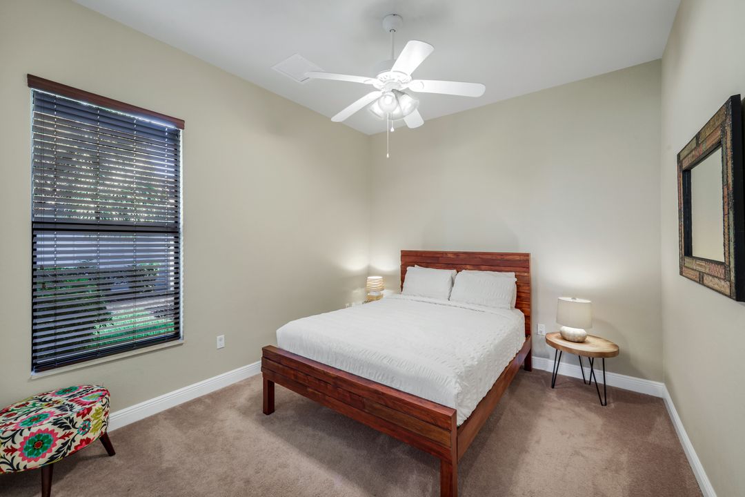 11899 King James Ct, Cape Coral, FL 33991
