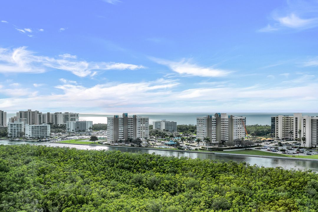 295 Grande Way #801, Naples, FL 34110