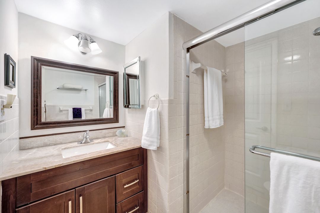 788 Park Shore Dr #E39, Naples, FL 34103