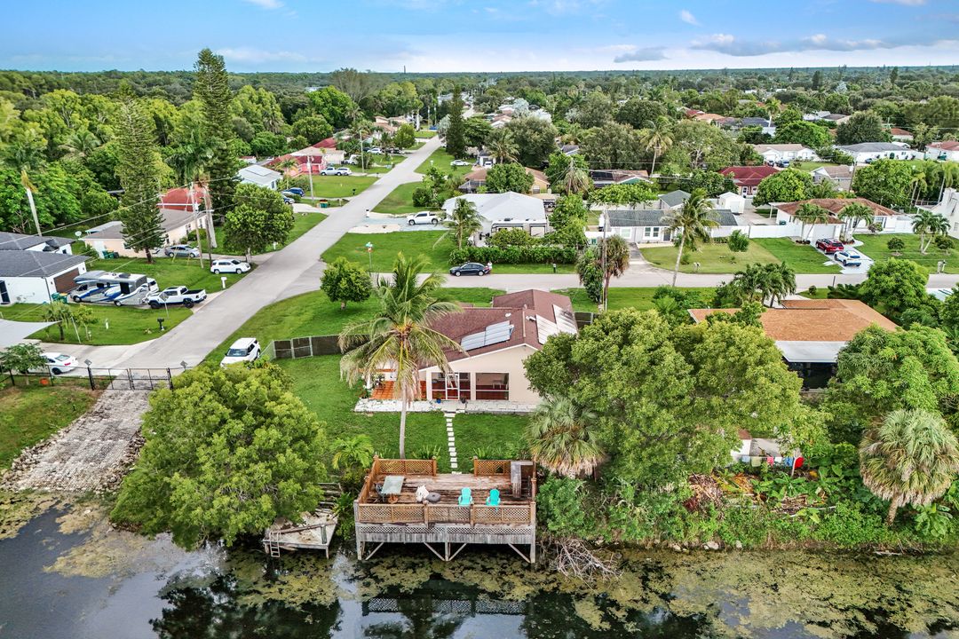 1701 54th Terrace SW, Naples, FL 34116