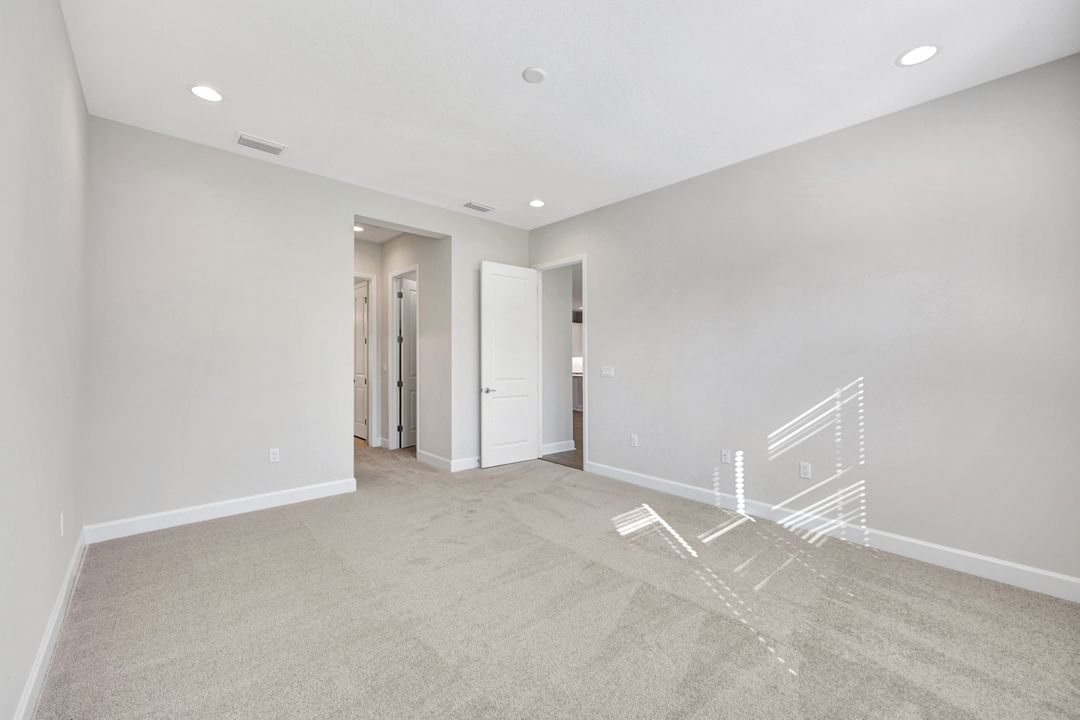 20738 Fair Oak Ln, Estero, FL 33928