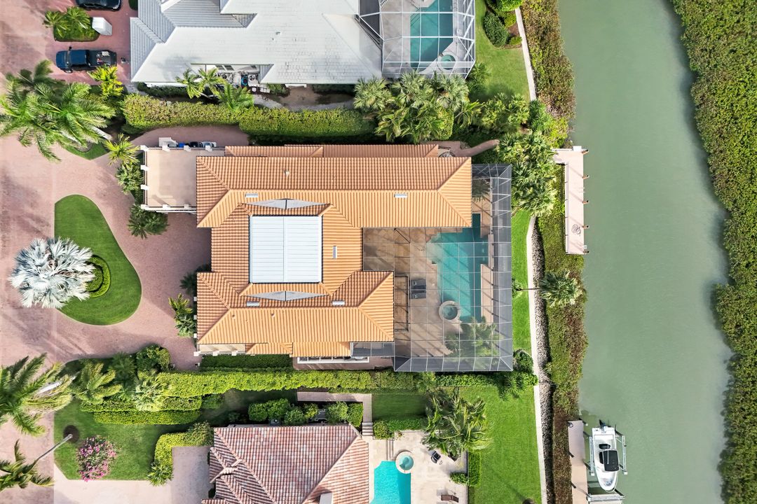 1450 Gulfstar Dr S, Naples, FL 34112