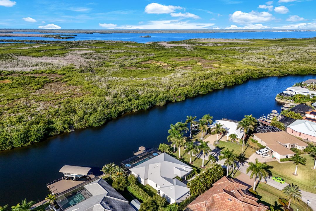 2906 SW 29th Terrace, Cape Coral, FL 33914