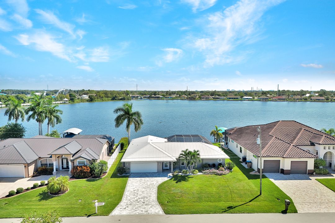 809 SW 2nd Ave, Cape Coral, FL 33991