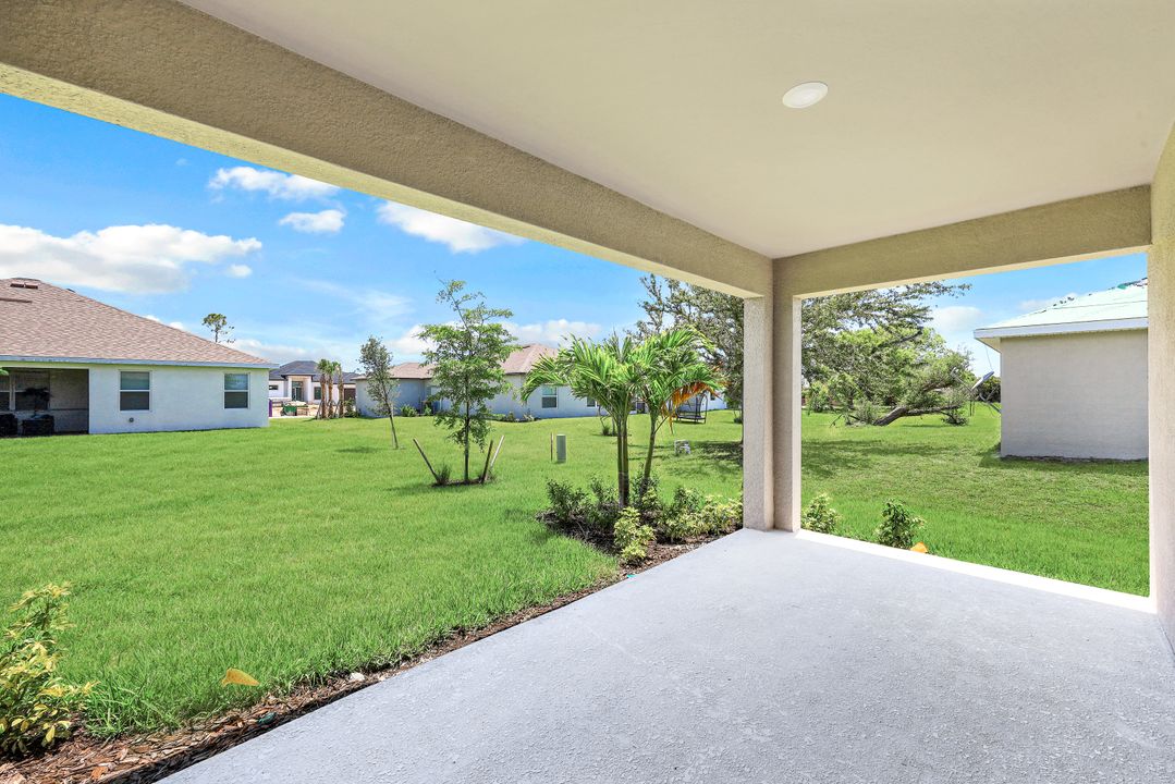 2714 SW 3rd Ln, Cape Coral, FL 33991