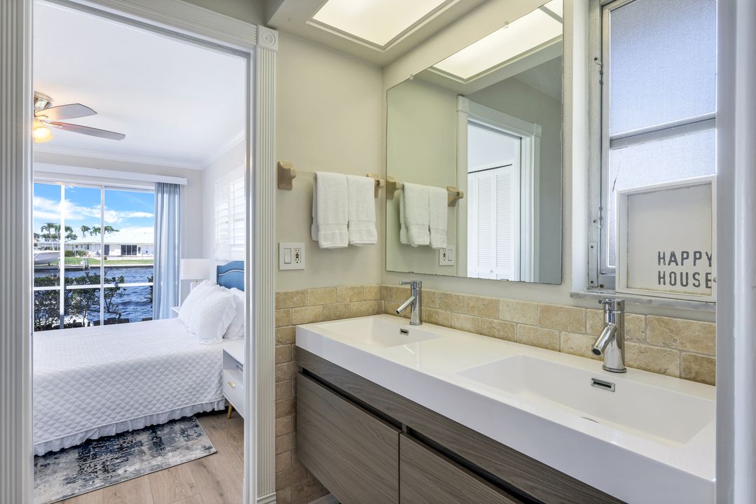 5205 Savoy Ct, Cape Coral, FL 33904