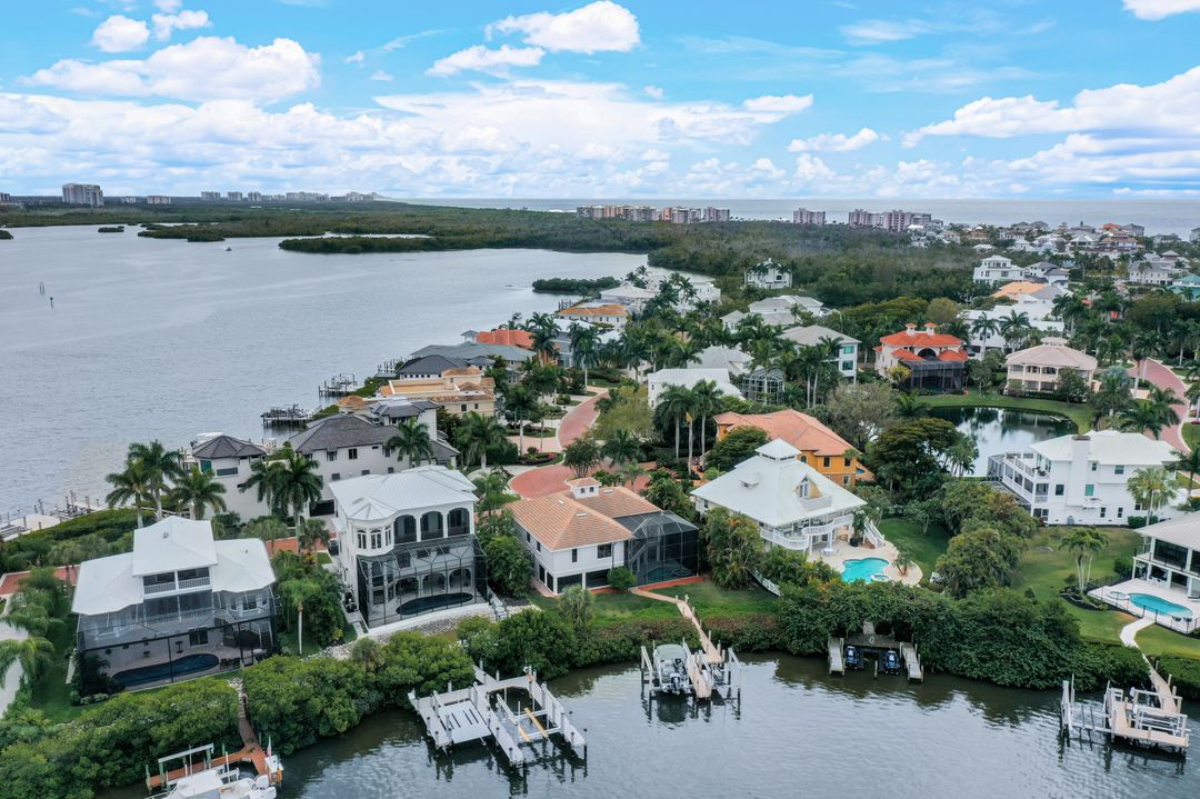 201 San Mateo Dr, Bonita Springs, FL 34134