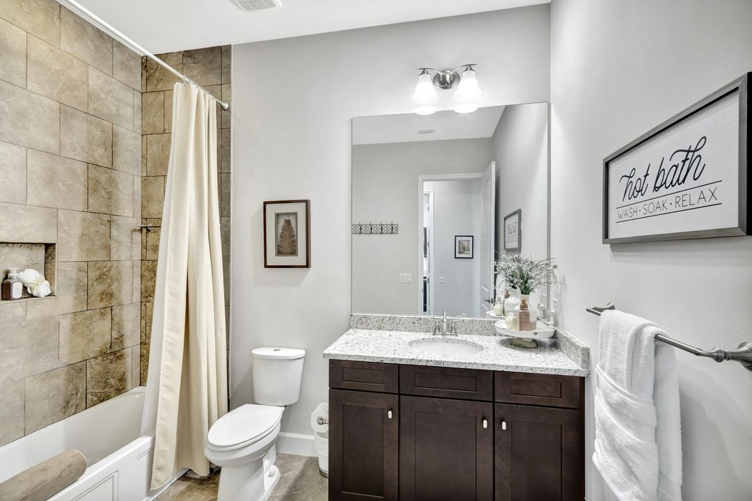 9492 Isla Bella Cir, Bonita Springs, FL 34135