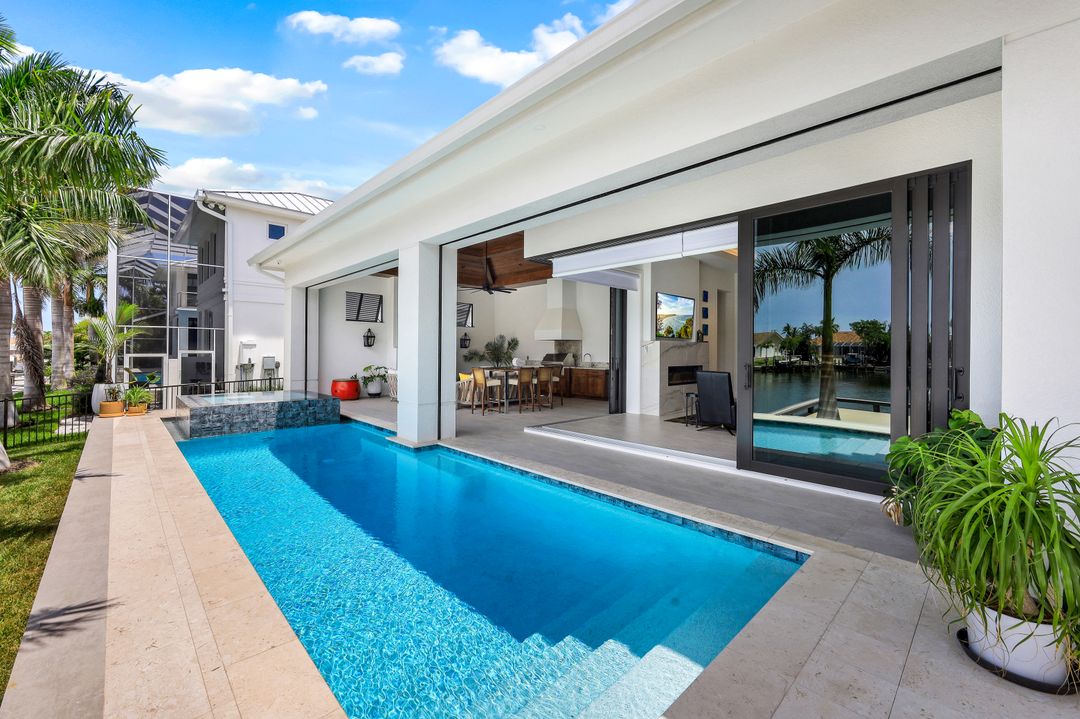 685 Cameo Ct, Marco Island, FL 34145