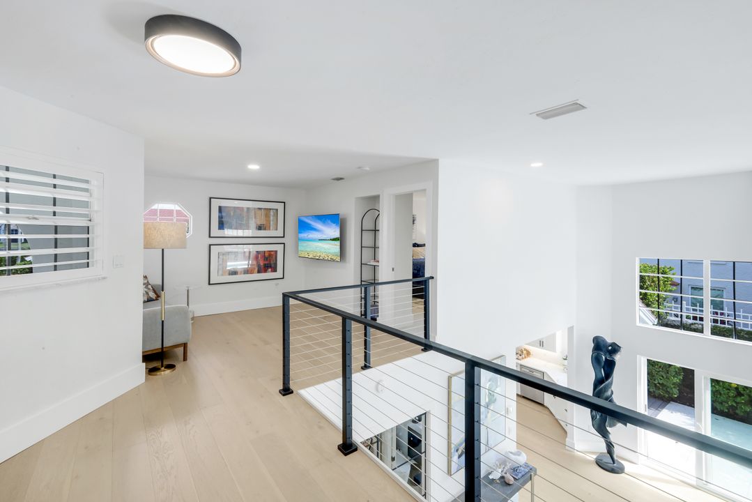 2128 Paget Cir, Naples, FL 34112