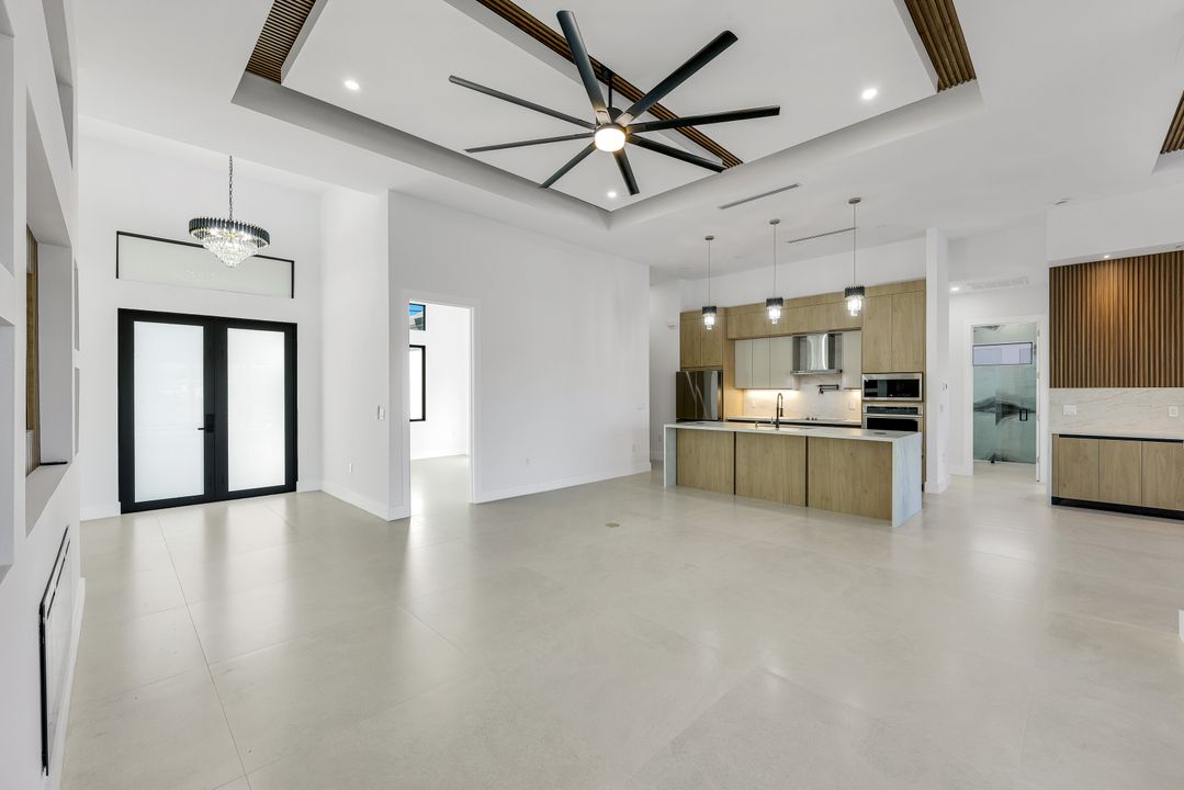 141 SE 21st St, Cape Coral, FL 33990