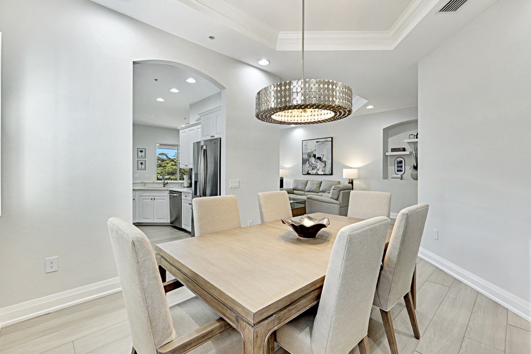 8755 Coastline Ct #201, Naples, FL 34120