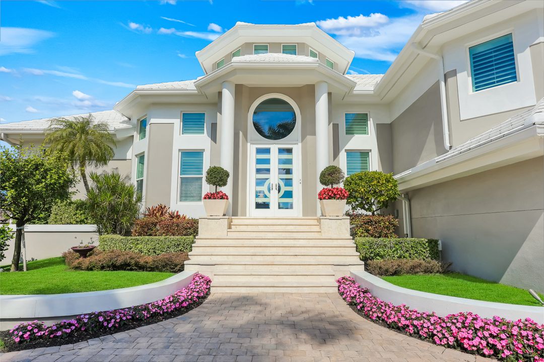 375 Germain Ave, Naples, FL 34108