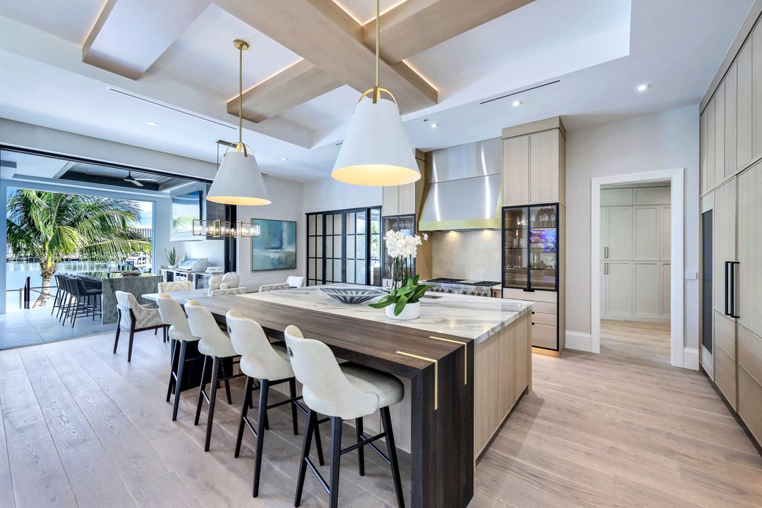 403 Neapolitan Way, Naples, FL 34103