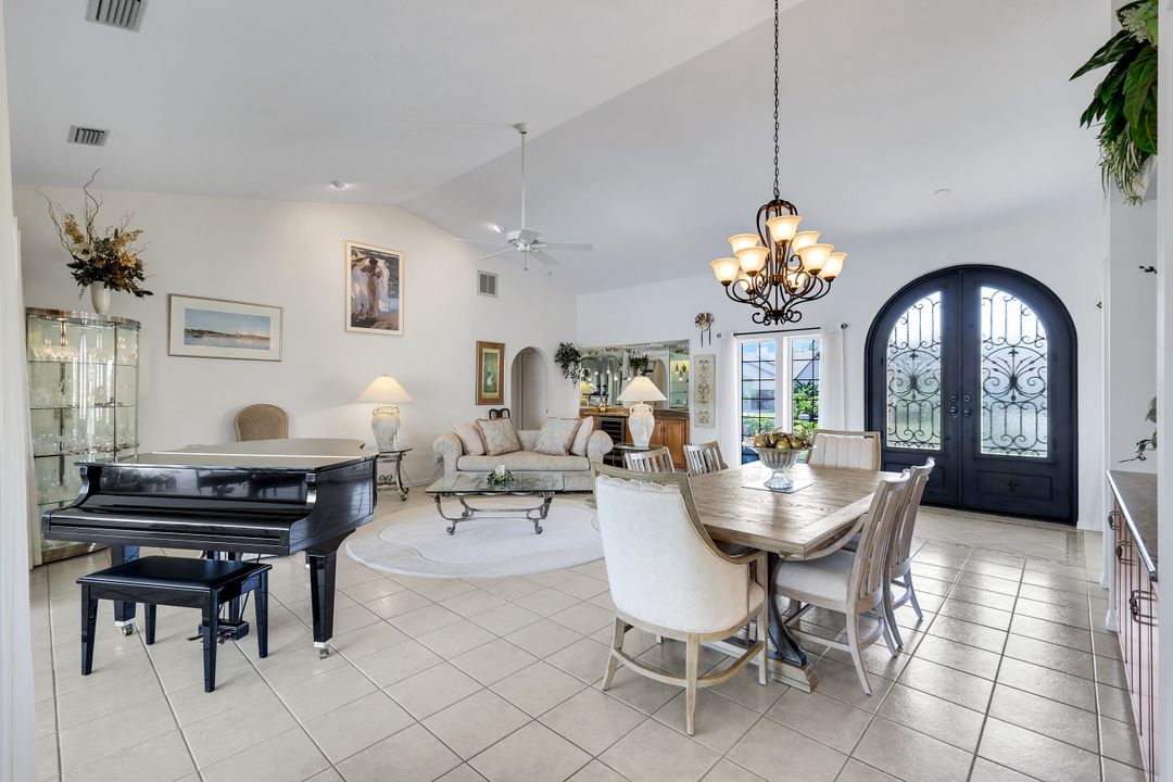 16111 Forest Oaks Dr, Fort Myers, FL 33908