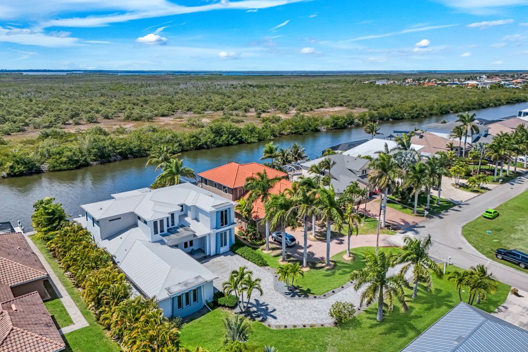 2826 SW 44th Terrace, Cape Coral, FL 33914