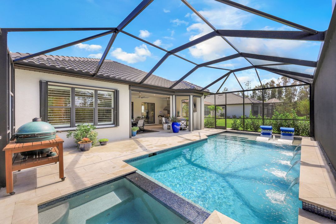 8880 Scarlotti Pl, Naples, FL 34119