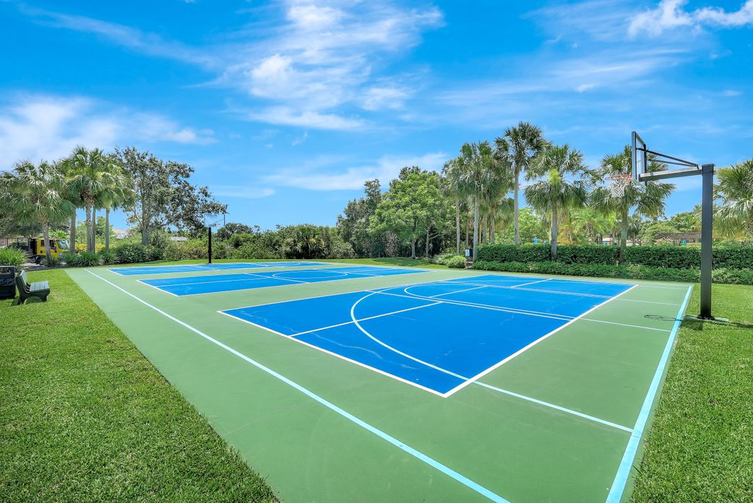 12693 Kentwood Ave, Fort Myers, FL 33913