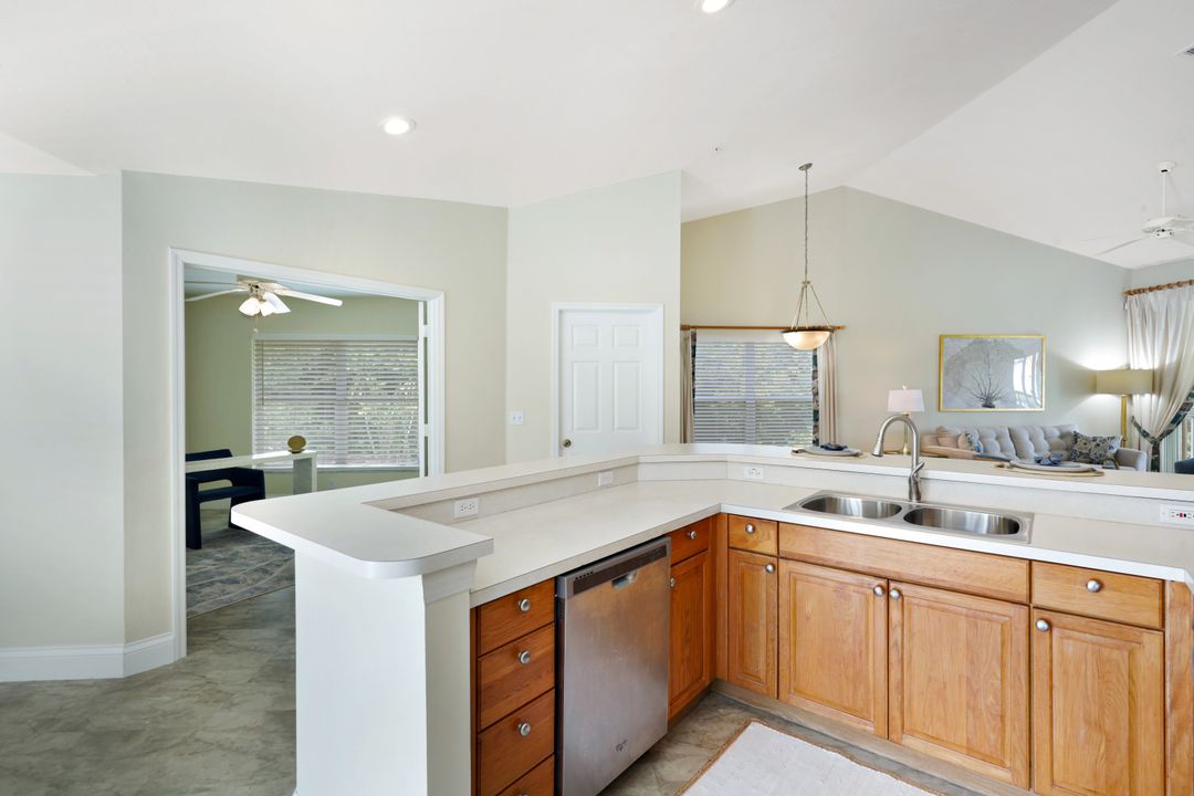 4940 Deerfield Way #201, Naples, FL 34110