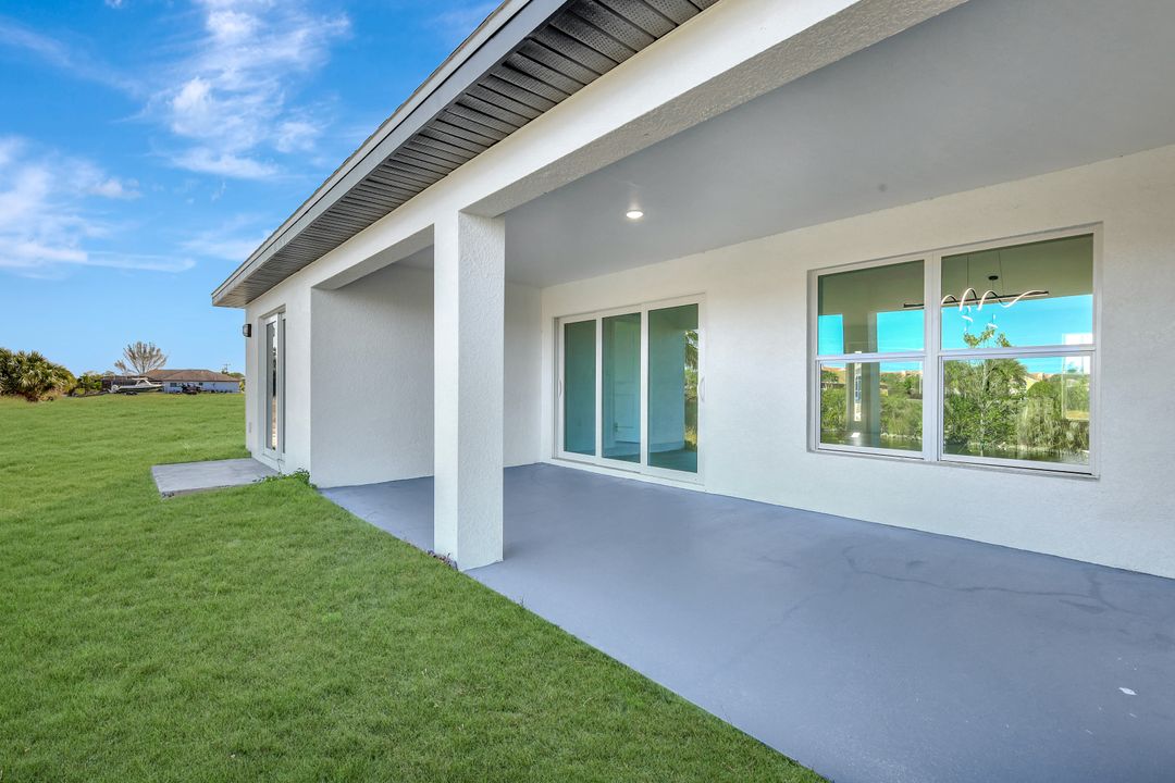 1729 NE 23rd St, Cape Coral, FL 33909