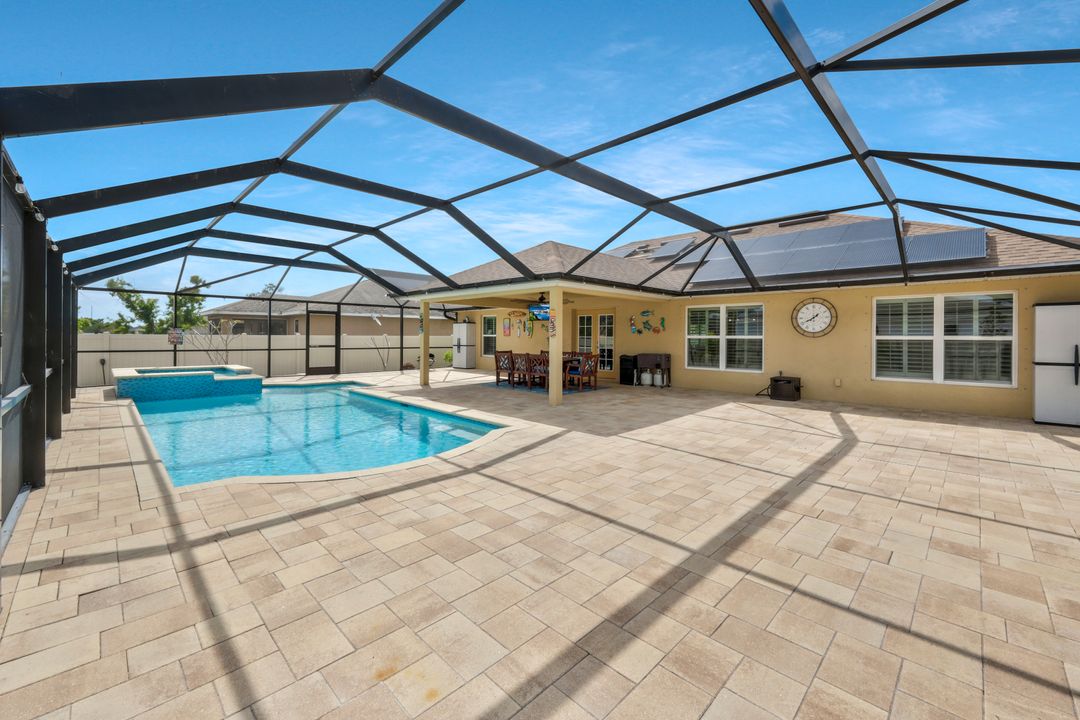 2703 NE 7th Ave, Cape Coral, FL 33909