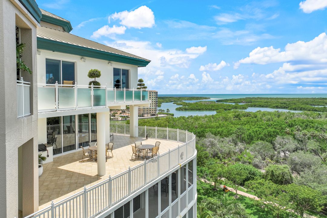 13665 Vanderbilt Dr  #501, Naples, FL 34110