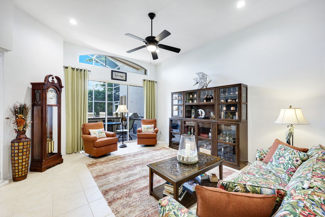20552 Foxworth Cir, Estero, FL 33928
