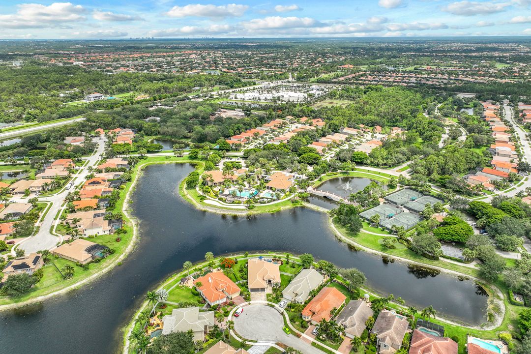 2179 Canary Island Cove, Naples, FL 34119