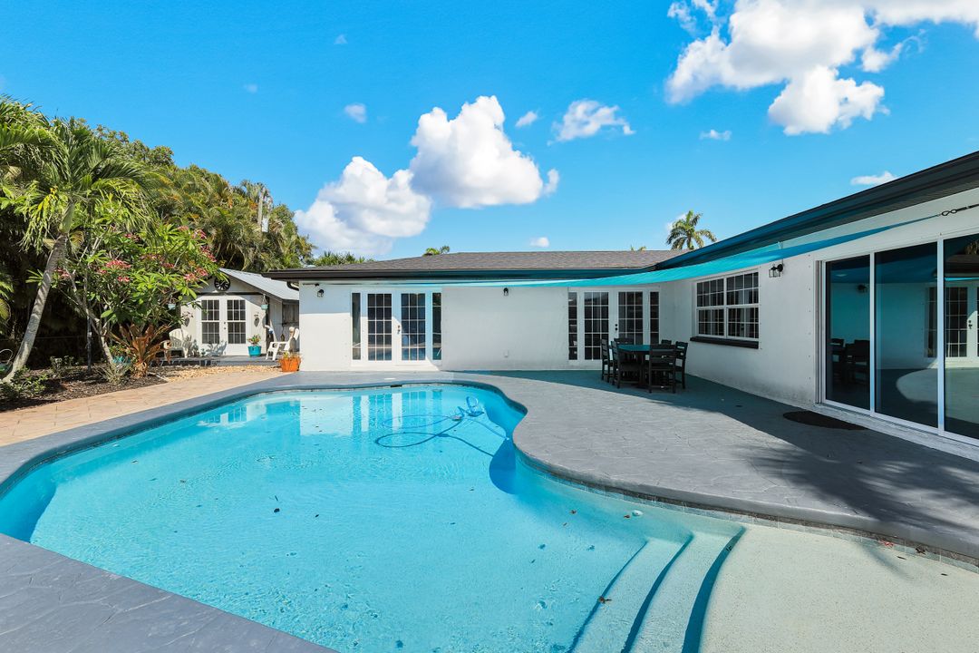 8327 Riviera Ave, Fort Myers, FL 33919