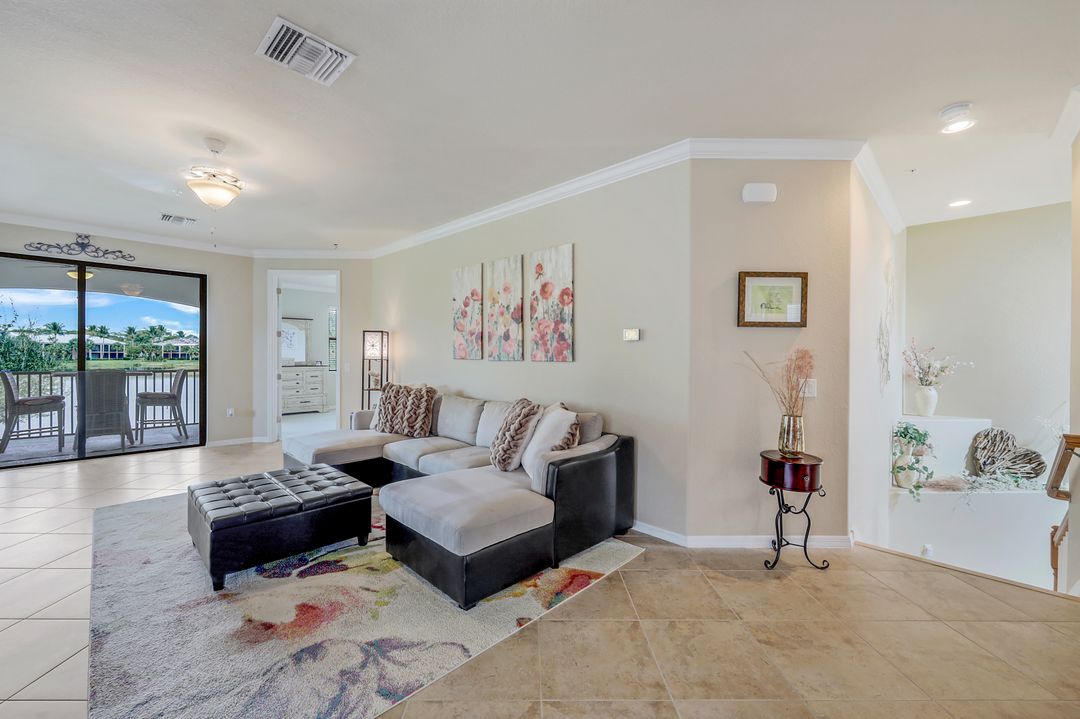 3153 Aviamar Cir #201, Naples, FL 34114