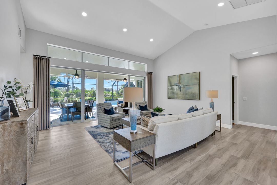 25011 Goldcrest Dr, Bonita Springs, FL 34134