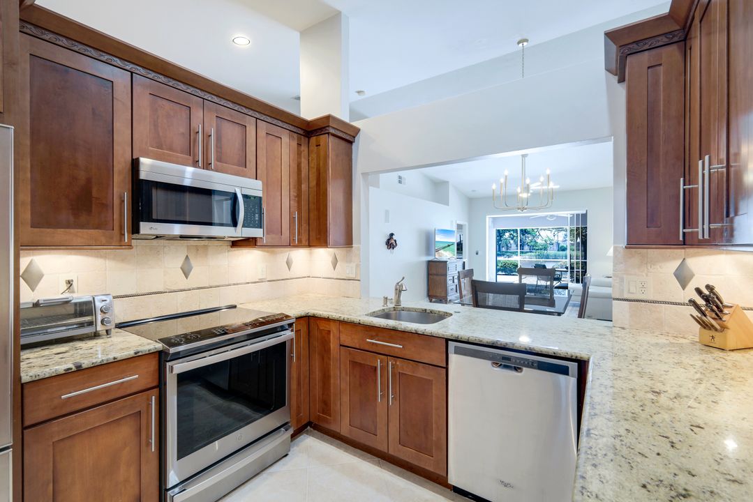 677 Captn Kate Ct #46, Naples, FL 34110