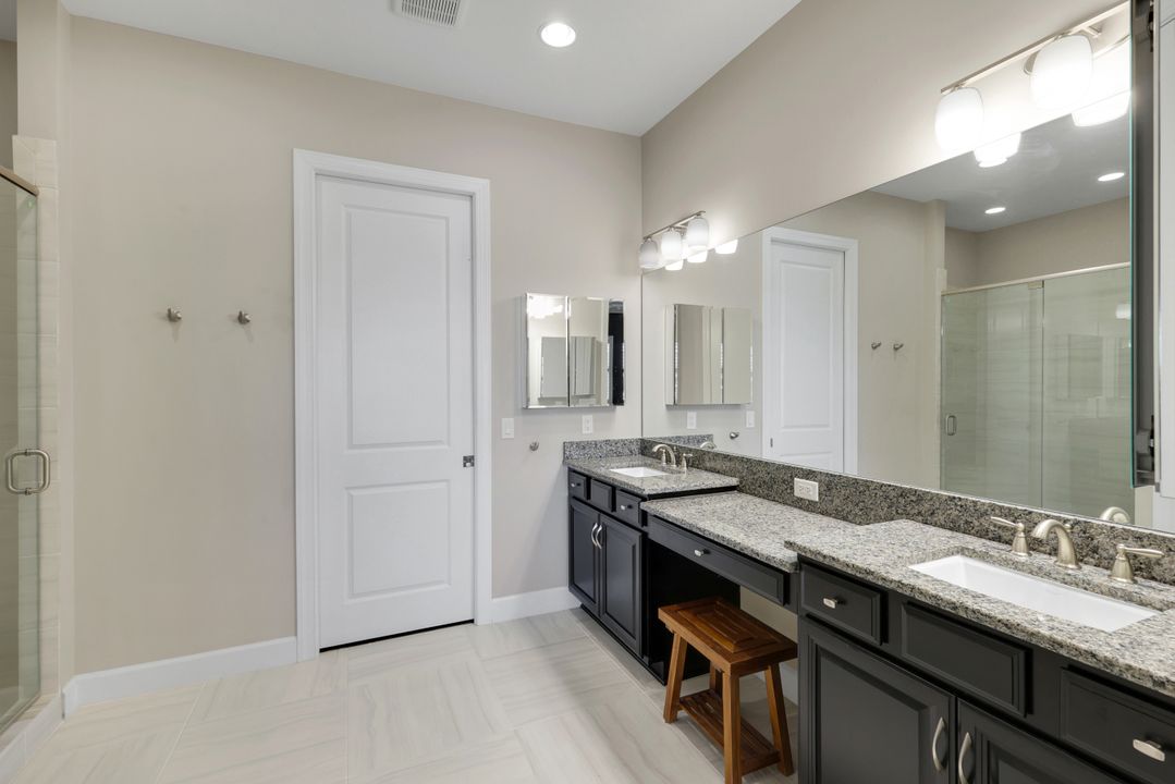 9684 Montelanico Loop #204, Naples, FL 34119